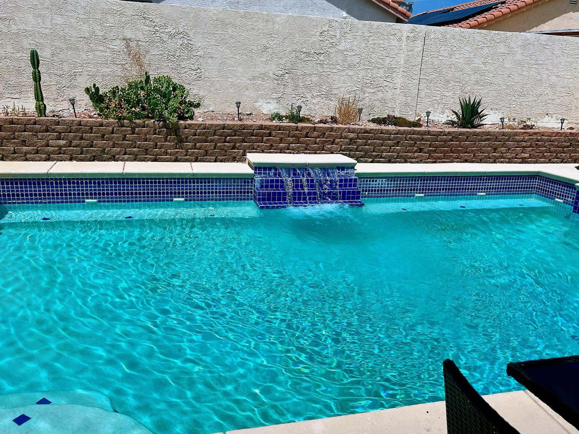 Amazing Heated Pool And Private Hot Tub 3Br In Heart Of Lv Villa Las Vegas Kültér fotó
