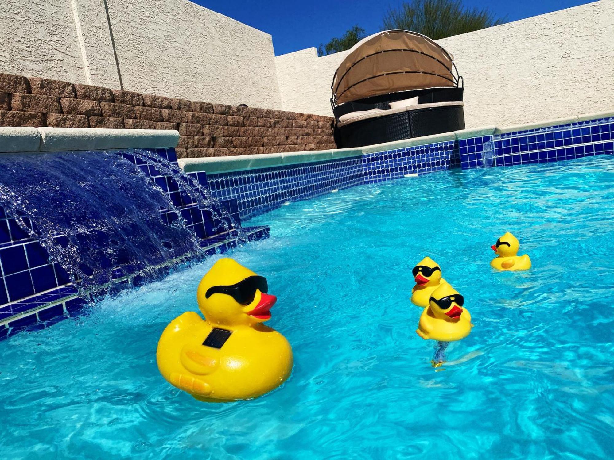 Amazing Heated Pool And Private Hot Tub 3Br In Heart Of Lv Villa Las Vegas Kültér fotó