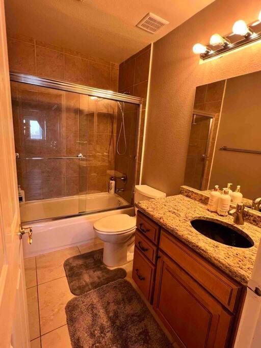 Amazing Heated Pool And Private Hot Tub 3Br In Heart Of Lv Villa Las Vegas Kültér fotó