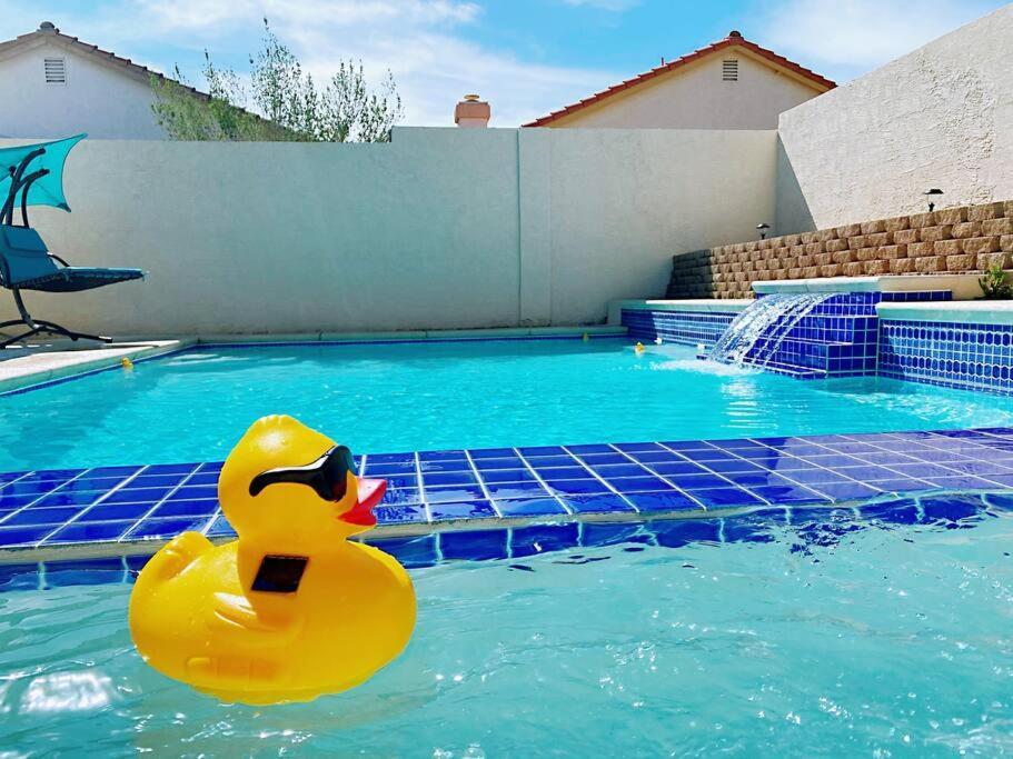 Amazing Heated Pool And Private Hot Tub 3Br In Heart Of Lv Villa Las Vegas Kültér fotó