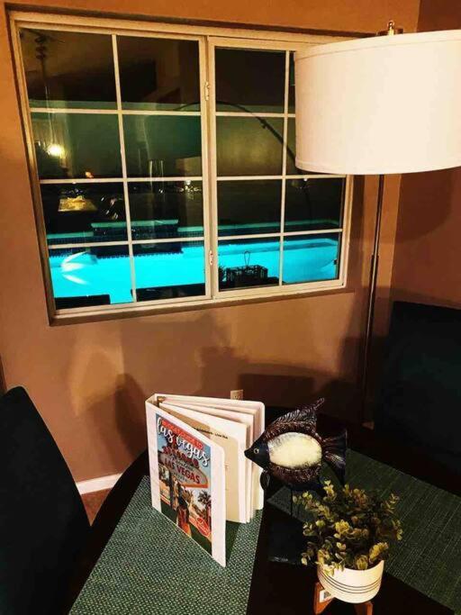 Amazing Heated Pool And Private Hot Tub 3Br In Heart Of Lv Villa Las Vegas Kültér fotó