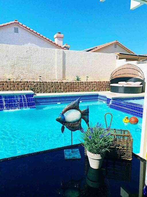 Amazing Heated Pool And Private Hot Tub 3Br In Heart Of Lv Villa Las Vegas Kültér fotó