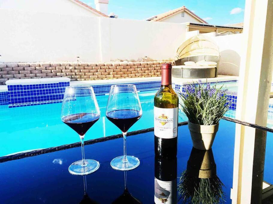 Amazing Heated Pool And Private Hot Tub 3Br In Heart Of Lv Villa Las Vegas Kültér fotó